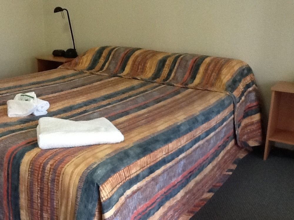 Motel Riverina Leeton Екстер'єр фото
