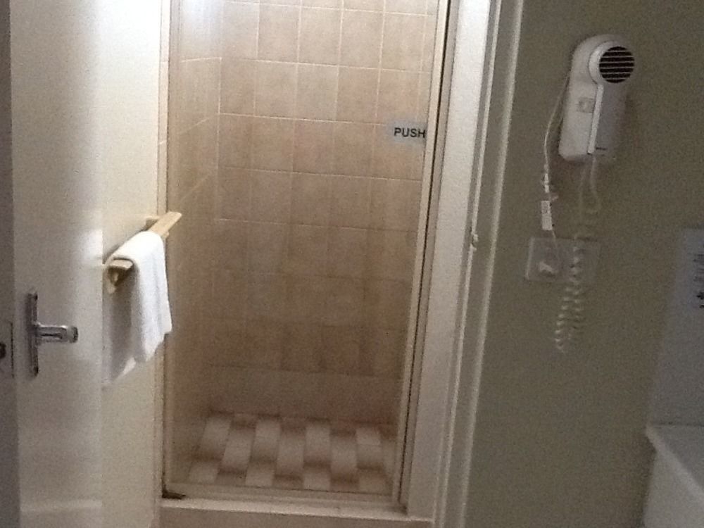 Motel Riverina Leeton Екстер'єр фото